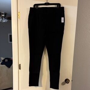 Old Navy Women's Skinny Jeans - Black